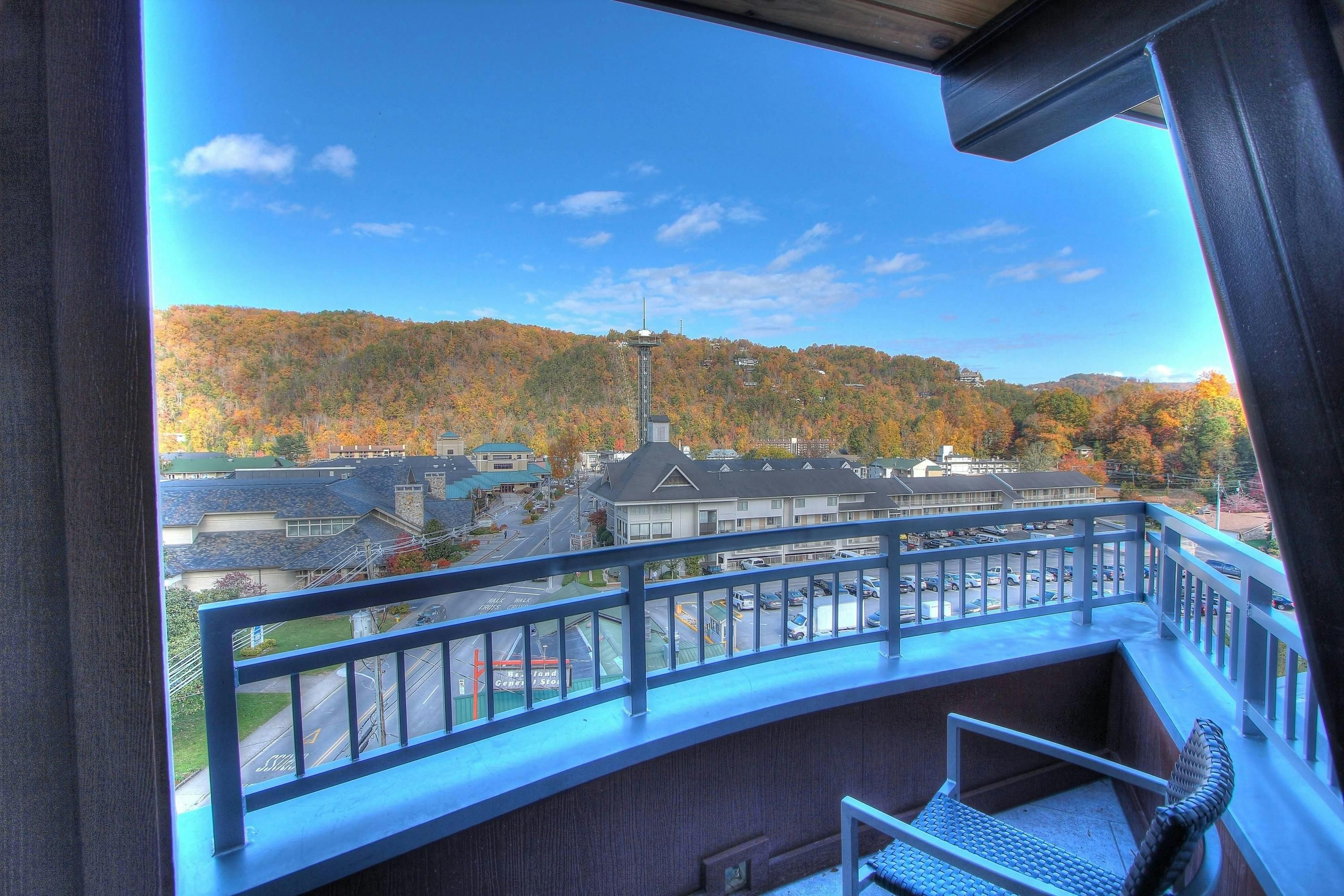 Courtyard by Marriott Gatlinburg Downtown - גאטלינברג - מרפסת