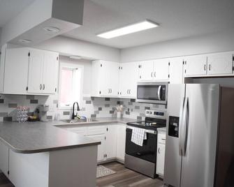 Arctic 415 - Grand Rapids - Кухня