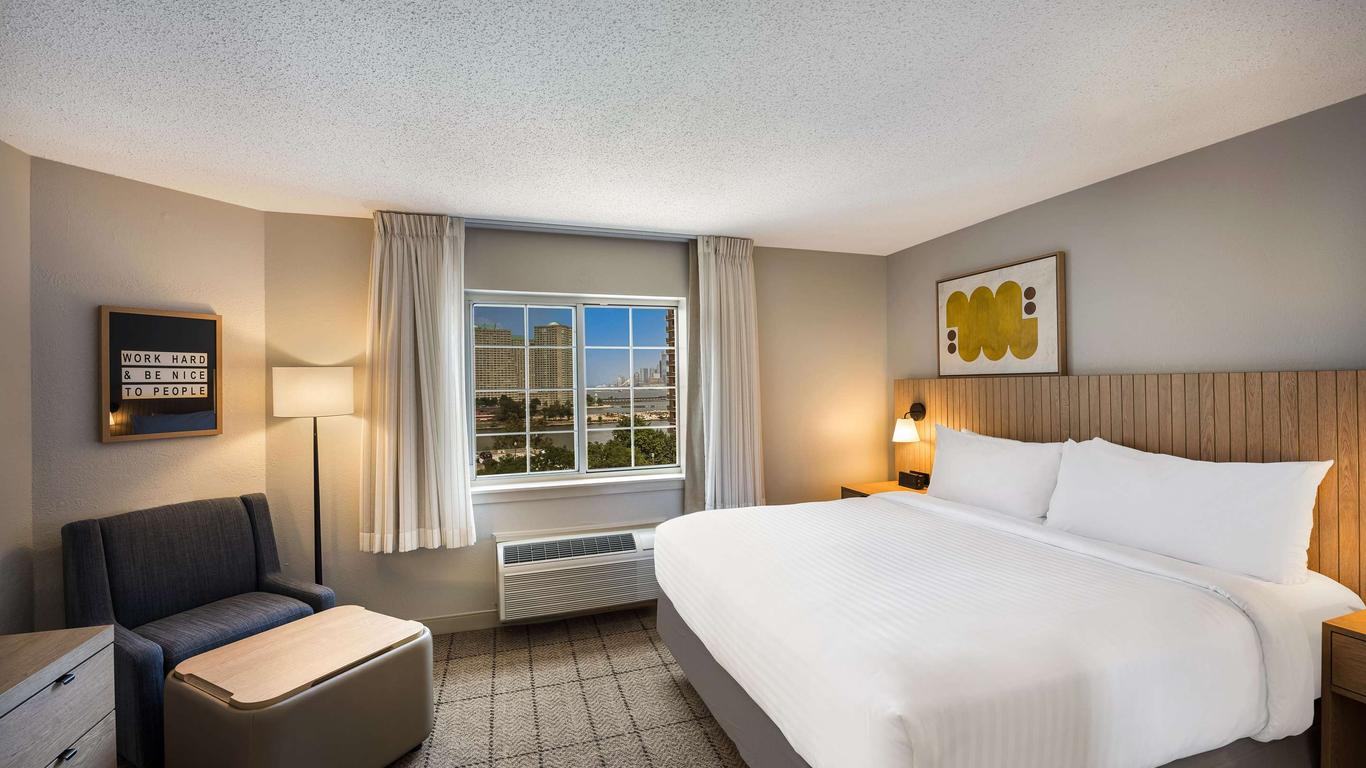 Sonesta Simply Suites Jersey City