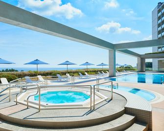 Grand Nikko Awaji - Awaji - Piscina