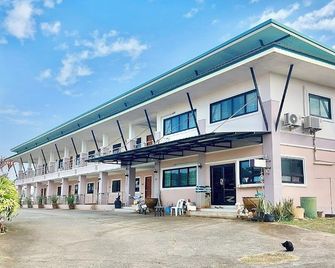 Songsak Phayao - Phayao - Building