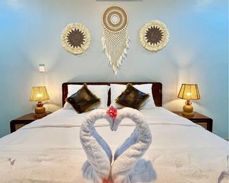 Golden Beach Hotel - Tawun - Habitación