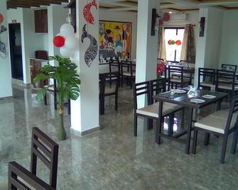 Neelisha River Front Inn - Kankavli - Restaurante