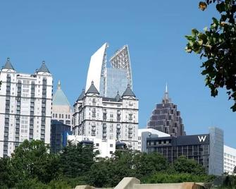 Amazing Midtown Location by Piedmont Park. - Atlanta - Edificio