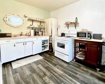 Central 2nd Floor Flat - Arcata - Cocina