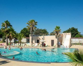 Camping Domaine Du Golfe De Saint Tropez - Cogolin - Zwembad