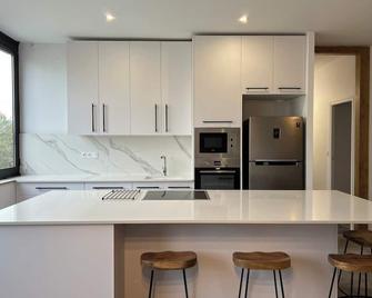 Loft ravissant entre terre et mer - Lanvollon - Cuisine
