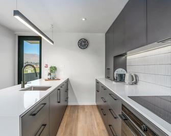 Alpine Horizons Wanaka - Your Dream Holiday Awaits - Wanaka - Küche