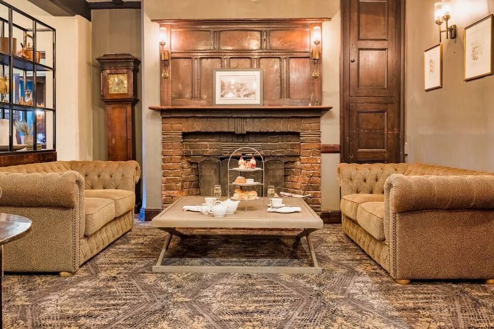 The Feathers Hotel - לדלו - טרקלין