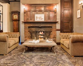 The Feathers Hotel - Ludlow - Salon