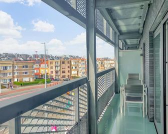 Cozy Apartment In Blankenberge - Blankenberge - Balkon