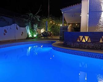 Marquise House con piscina privada - Punta Umbría - Piscina