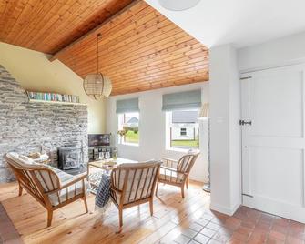 Ventry Beach Cottage 3 bedroom house - Ventry - Dining room