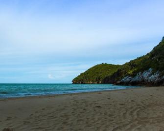 Nam Talay Resort - Pran Buri - Beach