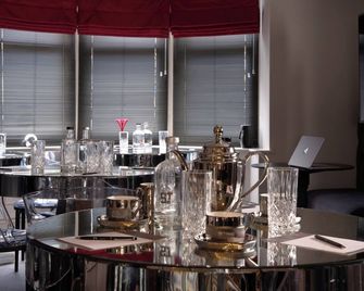 สแควร์ ทาวน์เฮาส์ - ไบรตัน - ร้านอาหาร