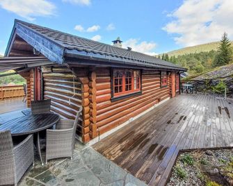3 Bedroom Stunning Home In Vossestrand - Vossestrand
