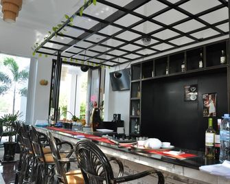 Vimean Sovannaphoum Resort - Battambang - Front desk