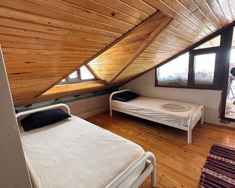 Sera Pansiyon Ayvalık - Ayvalik - Bedroom