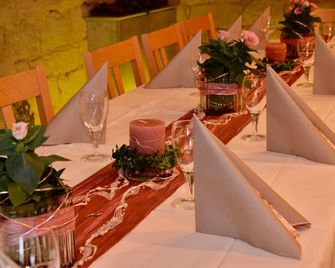 Rothweinhotel - Abtswind - Restaurant