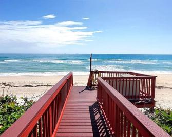 Atlantic Ocean In Your Backyard-Fully Licensed- City Water - Melbourne Beach - Beach
