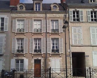 Au 16 Place Saint Louis - Blois - Building