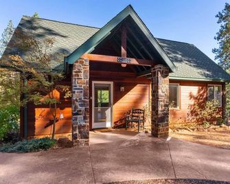 Quail Crossing Estate: Yosemite Boutique Retreat - Coulterville - Edificio