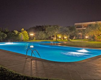 Saint Nicholas Hotel - Gouvia - Basen
