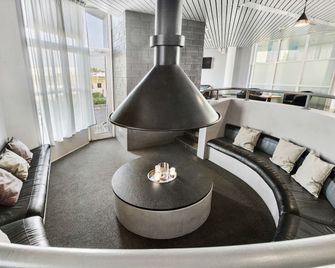 فندق بيست ويستيرن يوروستوب أوريبرو - أوريبرو - بار