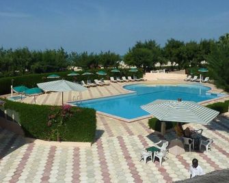 Hotel Cap Saint Louis - Сен-Луї - Басейн