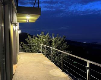 Shams Farm - Ajloun - Balcony