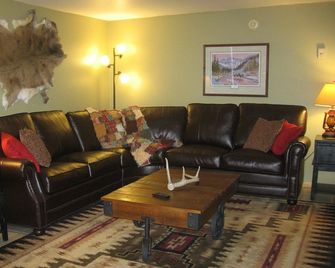 Near National Park and Yellowstone River. Full Kitchen, dog friendly - Livingston - Sala de estar