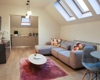 Expecto Apartments - Sinaia - Living room