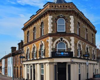 Trivelles Rochester Hotel - Rochester - Budova