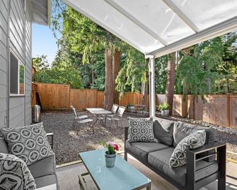 Dog-Friendly Redmond Area Home with Fenced Yard! - Redmond - Patio