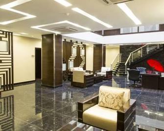 Royaute Luxury - Lahore - Reception