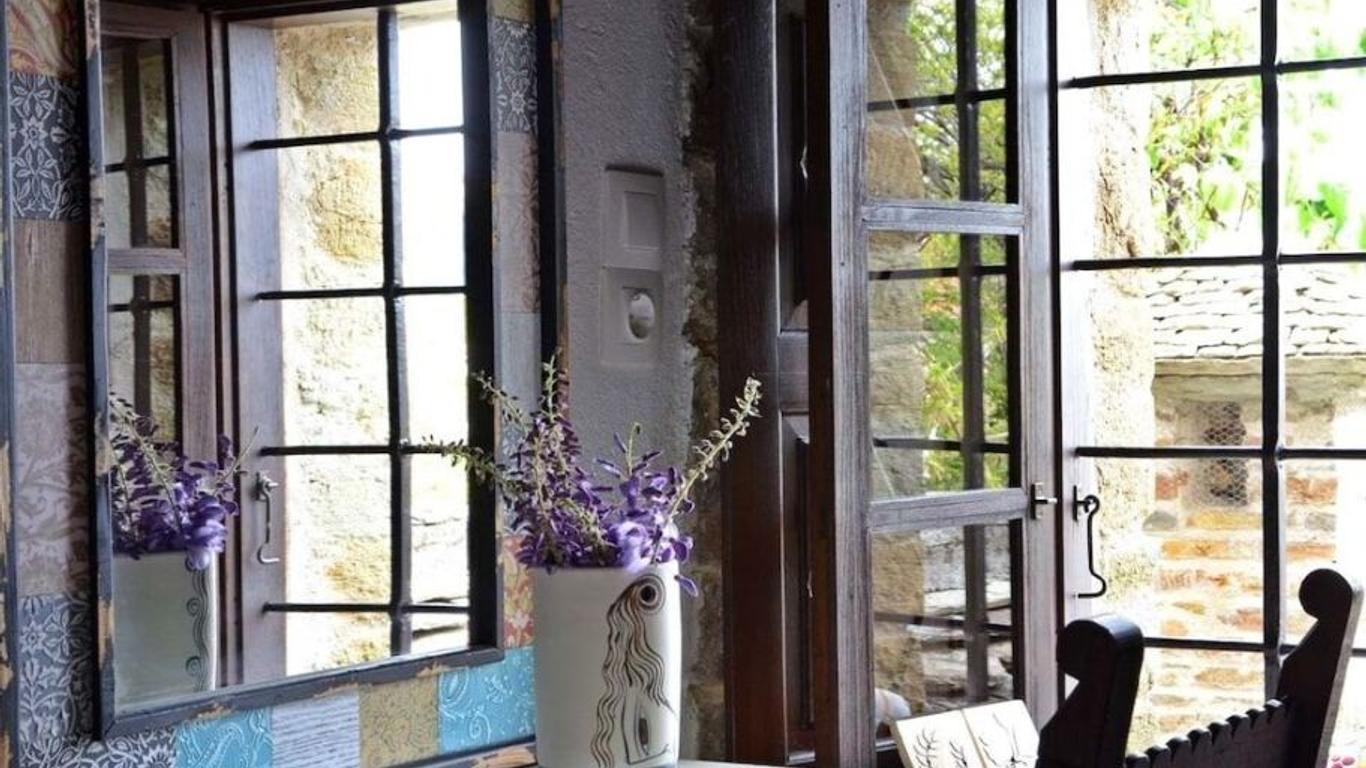 Fyloma Villa With 5 Bedrooms