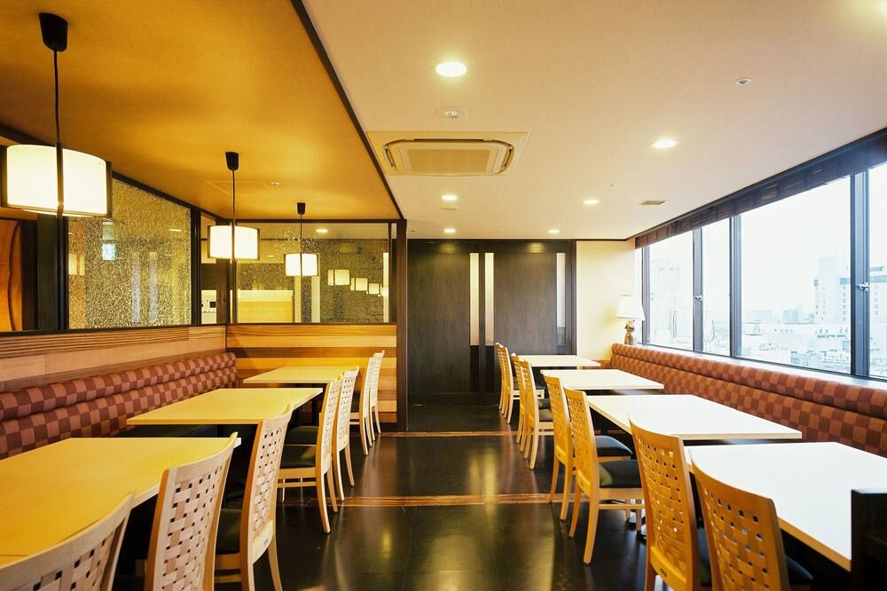 توياما مانتن هوتل