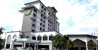 Th Hotel Kota Kinabalu - Kota Kinabalu