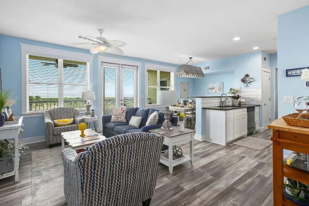 Beach Bayby! Townhouse in Popular Pointe West. Resort Pools, Lazy River! - ג'מייקה ביץ' - סלון