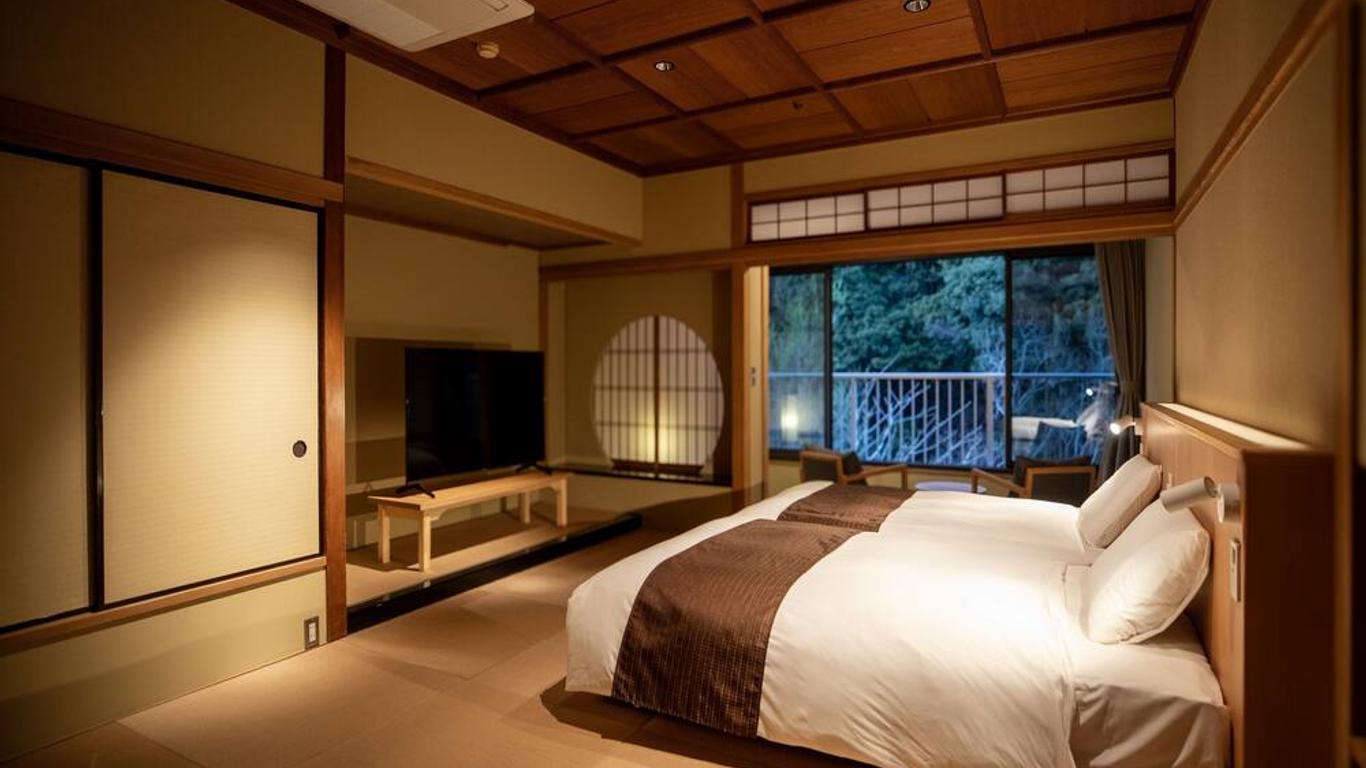 Hakone Pax Yoshino