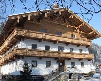 Ferienhof Kampfl - Fügen - Building