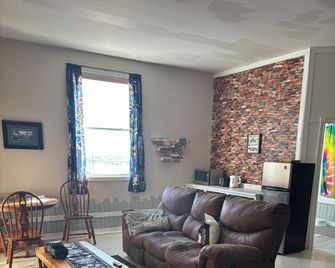 Norse Skol Accommodations - St. Lunaire-Griquet - Living room