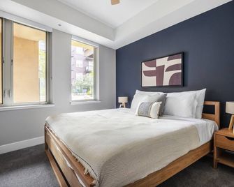 Bright Mountain View 1BR w/ Pool, Gym, nr. SU & Google, by Blueground - Mountain View - Schlafzimmer