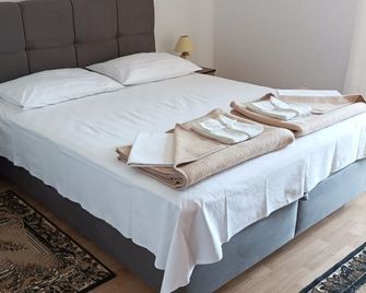 Apartments Nik - Gradac