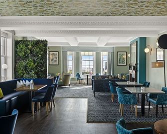 Kingscliff Hotel - Clacton-on-Sea - Lounge