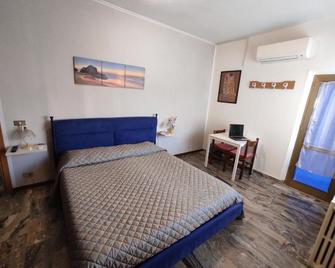 B&b Sunbeach - San Benedetto del Tronto - Bedroom