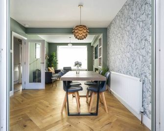 Luxury Townhouse 2BR Belfast's Best Area - Belfast - Phòng ăn