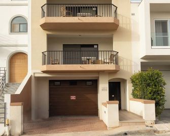 Pool & Sea Merill Apartments Mellieha - Mellieħa - Bâtiment