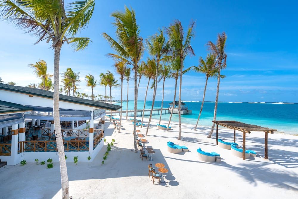 Joy Island Maldives - מאלה - חוף