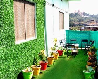 Escape to Tranquility: Family friendly Villa in the heart of the Hills! - Mount Abu